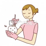虫歯になった歯を治療する女性医師 歯医者　by桜子